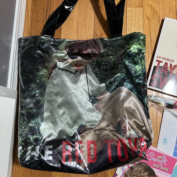 Taylor Swift Red Tour Merch 2013 & More- READ DESCRP. - Picture 6 of 15